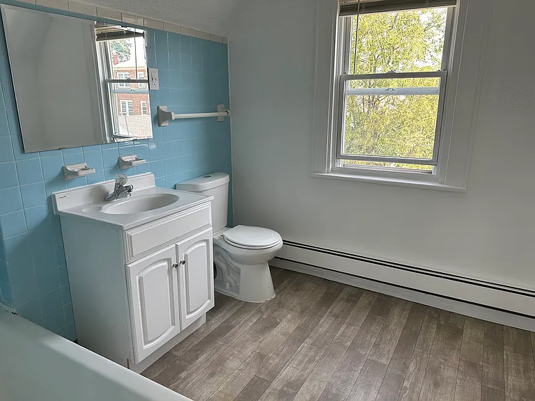 13 Lincoln Pl #2 — Photo 3