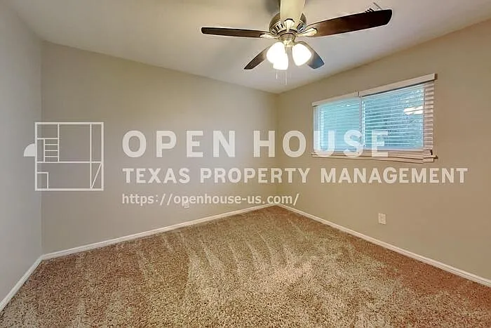 8110 Renmark Ln — Photo 17