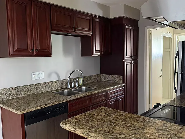 504 S Euclid Ave #10 — Photo 4