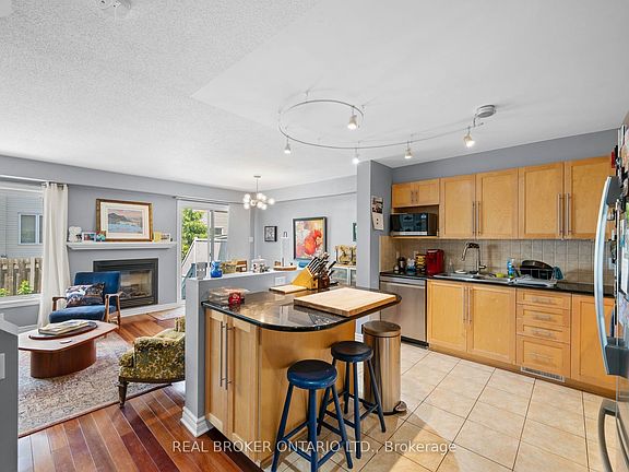 5th image of 137 Marrissa Ave