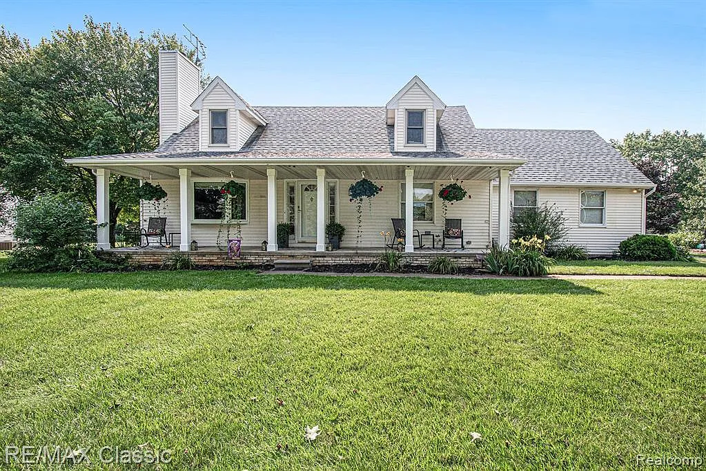 59705 Sunridge Dr photo 1