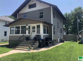 915 W Willow St, Cherokee, IA 51012