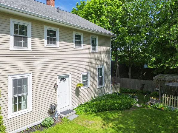 2 Warren Street, Hallowell, ME 04347