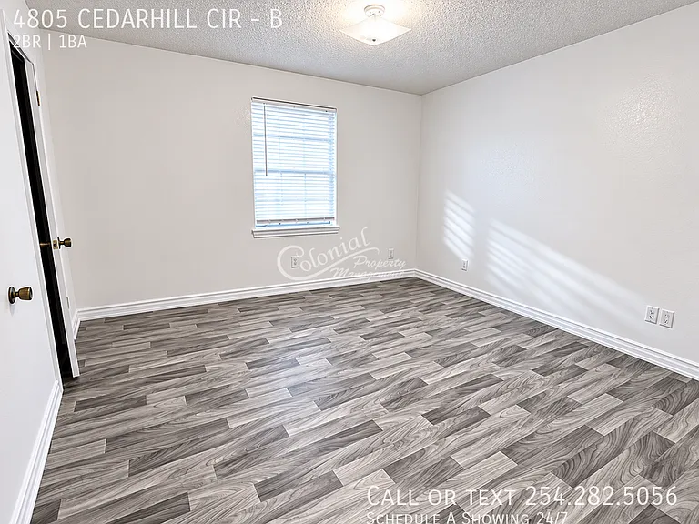 4805 Cedarhill Cir #B — Photo 6