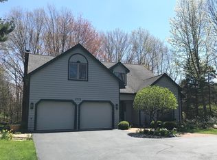 3970 Harbor Point Dr, Muskegon, MI 49441