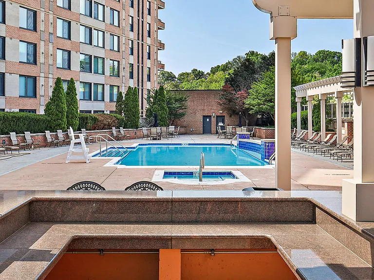 2451 Midtown Ave #601 — Photo 29