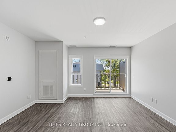 4th image of 369 Hunter St W #202