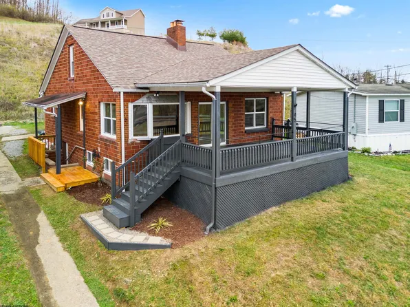 45 Opal Dr, Fairmont, WV 26554