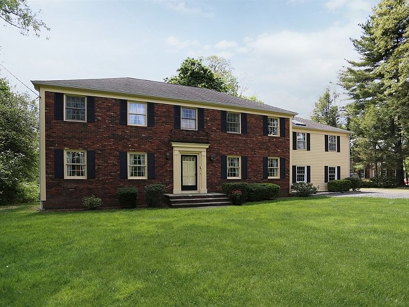 2nd image of 250 Woodland Rd