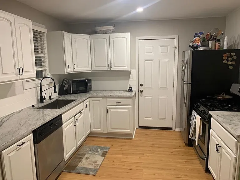 4089 Washington Blvd — Photo 3