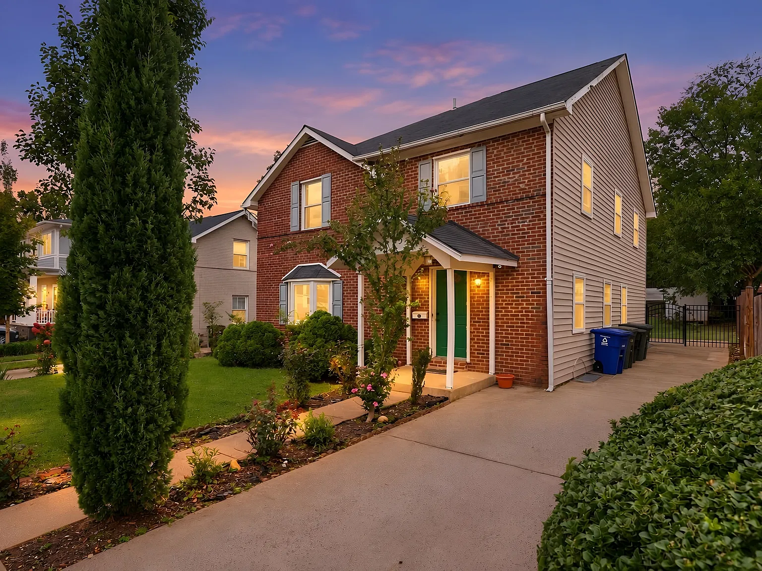 7 bed, 2356 sqft, $5,850 — Photo 3