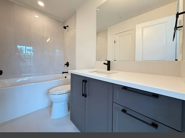 3438 146a St #5XX — Photo 5