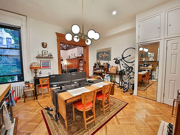 3rd image of 605 2nd St Floor 2