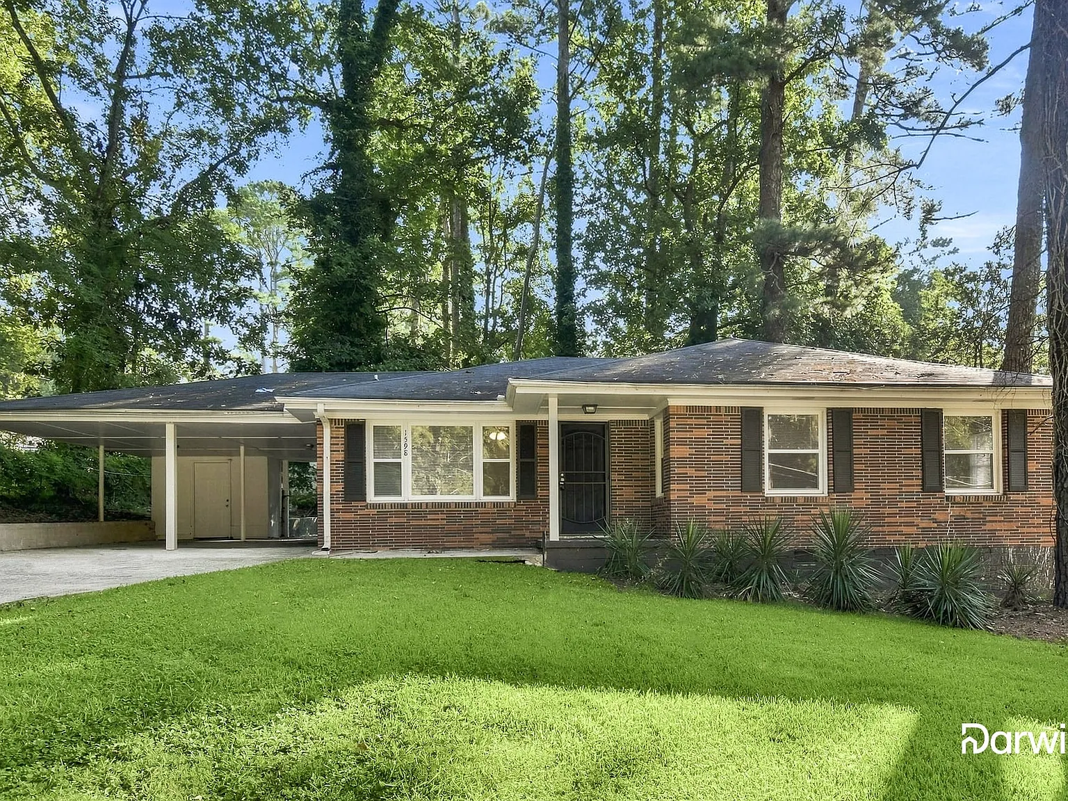3 bed, 2.0 bath, 1451 sqft, $1,750 — Photo 1