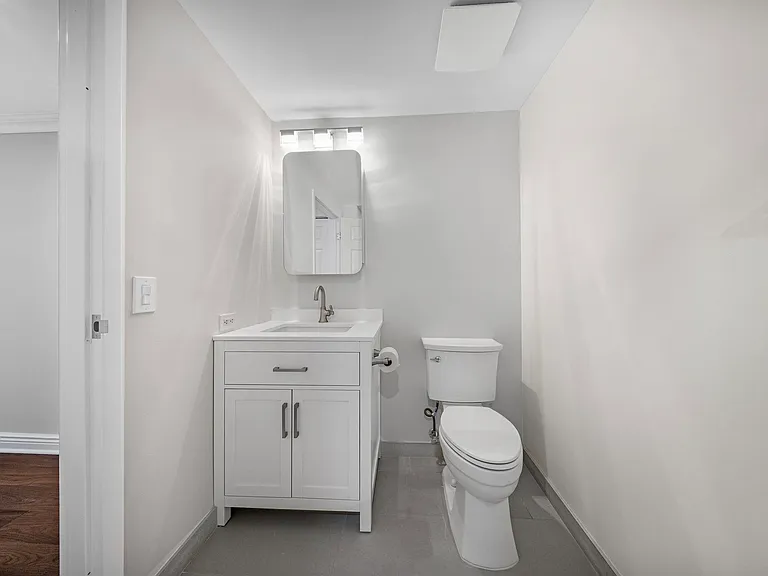 2 Constitution Ct #707 — Photo 25