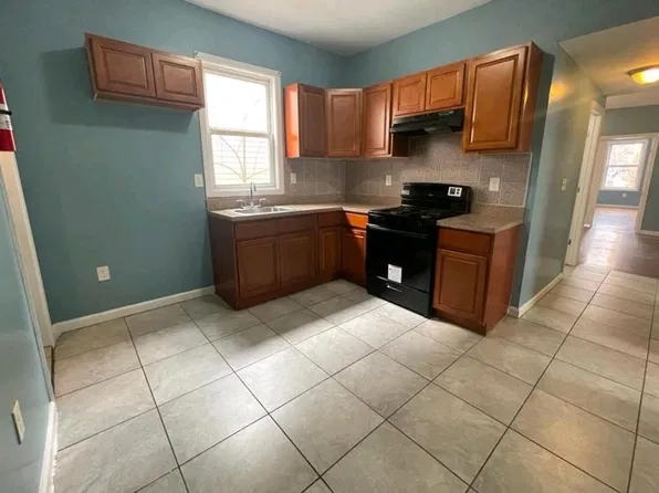 118 Seymour Ave Floor 2, Newark, NJ 07108