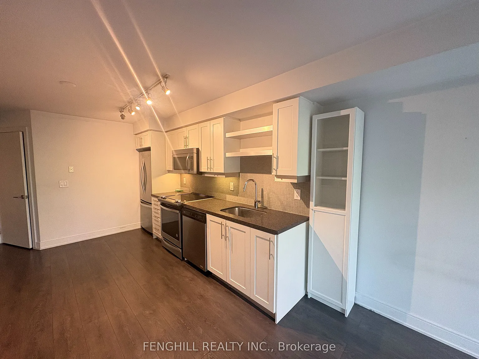 2 bed, $2,700 — Photo 4
