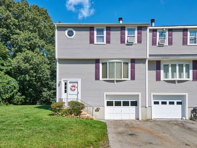 11 Village Grn, Millbury, MA, 01527