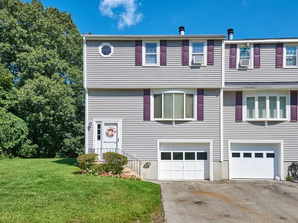 11 Village Grn, Millbury, MA 01527