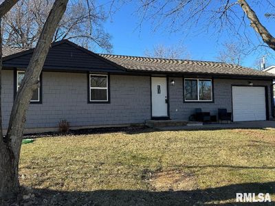 5821 N Graceland Dr, Peoria, IL, 61614