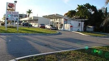 4th image of 5811 W Flagler St