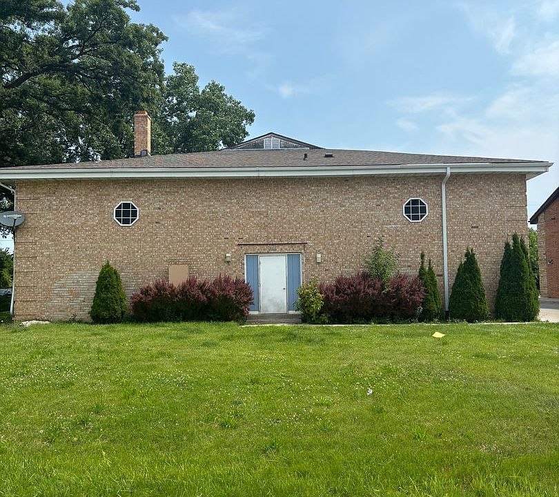 1st image of 9900 W Fond Du Lac Ave #4