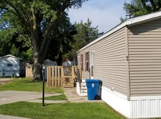 4420 Bowling St SW TRLR D4, Cedar Rapids, IA 52404
