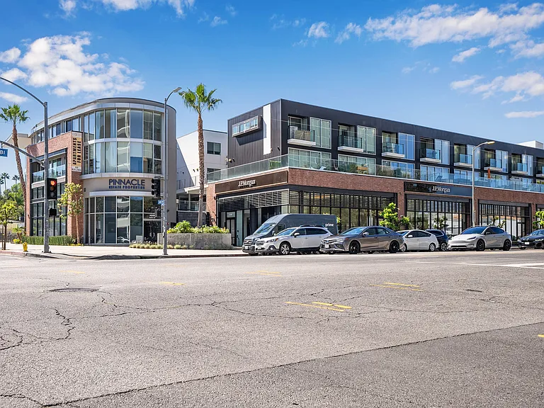16300 Ventura Blvd #312 — Photo 38