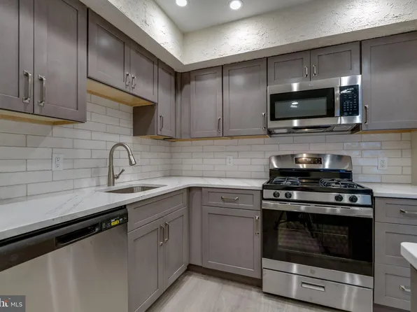 2902 State Hill Rd APT E5, Reading, PA 19610