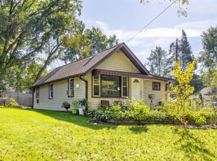 37 S Hickory Ave, Fox Lake, IL 60020