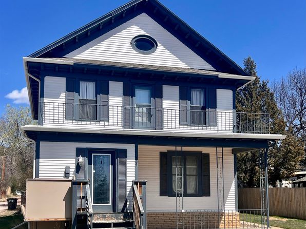 209 N 6th St, Hot Springs, SD 57747