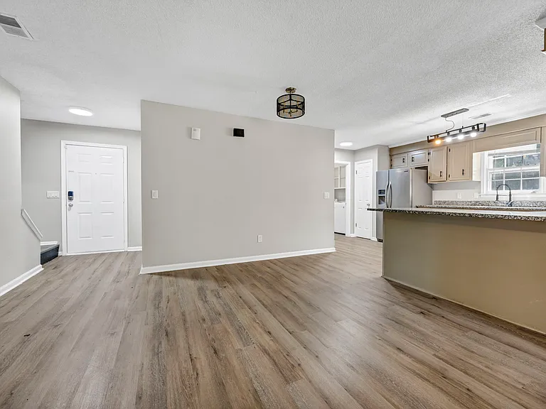 168 Thames Valley Ct — Photo 10