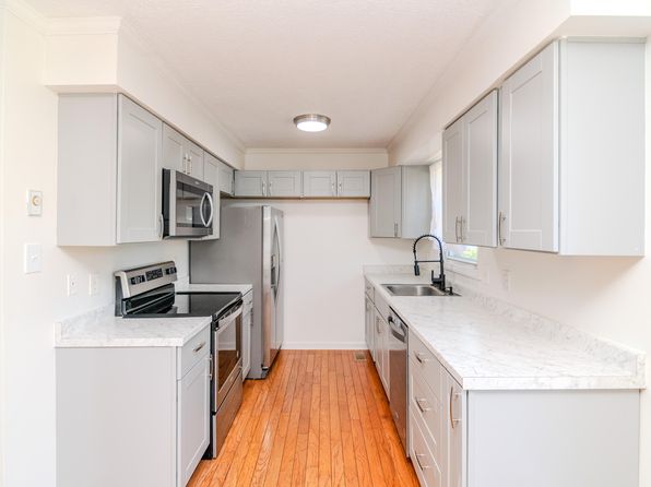 406 Kenway St, Berea, KY 40403