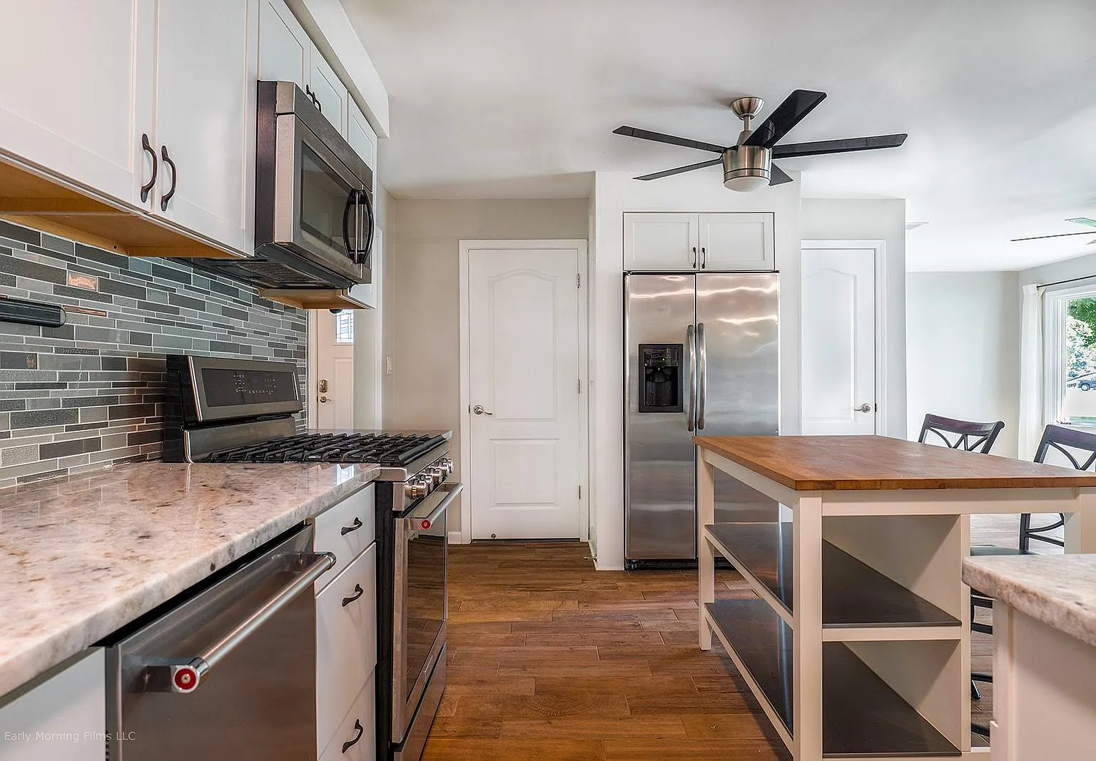 4 bed, 2327 sqft, $2,700 — Photo 4