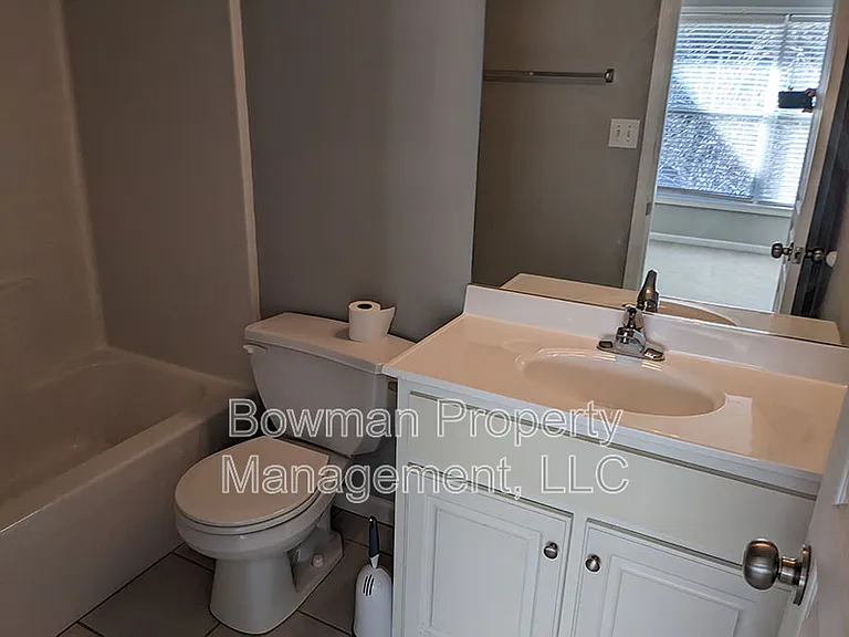 660 Barnett Shoals Rd #123 — Photo 20