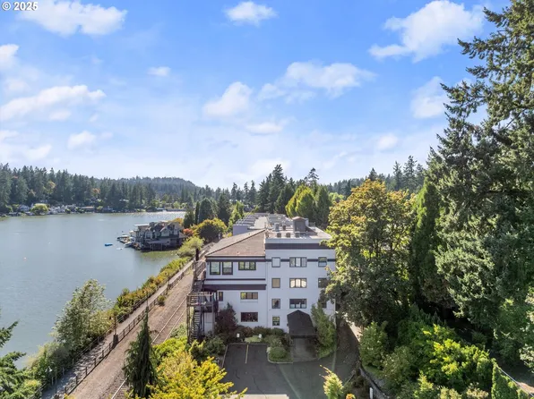 161 3rd St, Lake Oswego, OR 97034