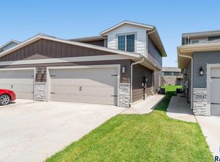 2350 S Ronsiek Ave, Sioux Falls, SD 57106