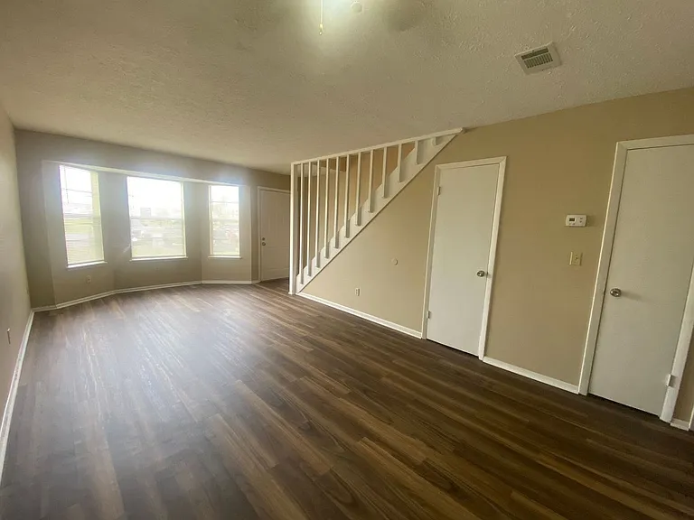 289 Sukoshi Dr #B — Photo 2