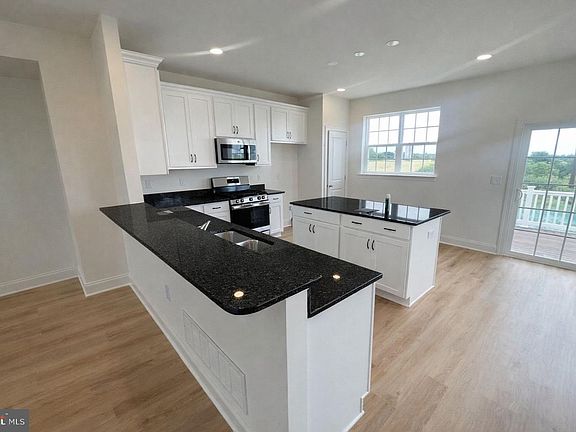 4th image of 442 Rederick Lane Elite Lot 70