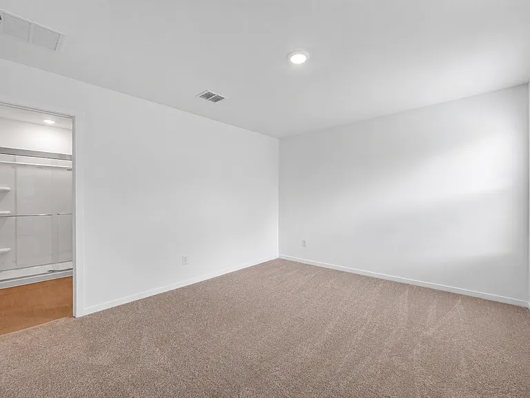 1829 Sanderling St — Photo 11