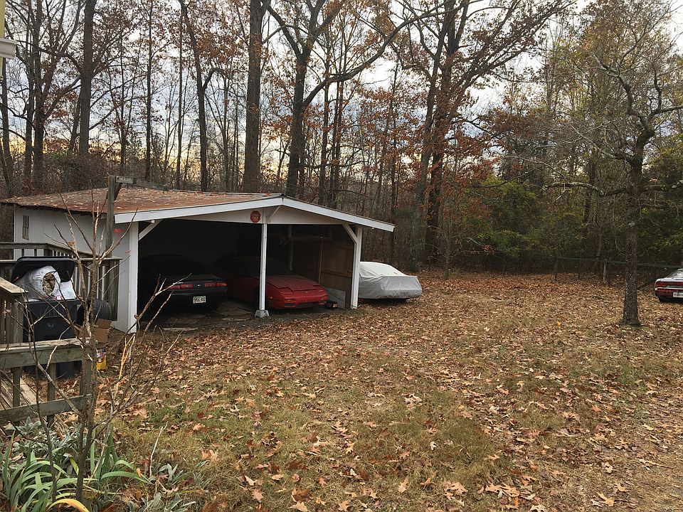 2nd image of 2101 Holly Ct
