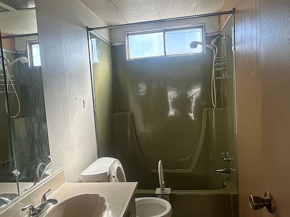 4th image of 3601 E Wyoming Ave Space 198
