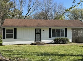 142 Iroquois Dr, Paducah, KY 42001