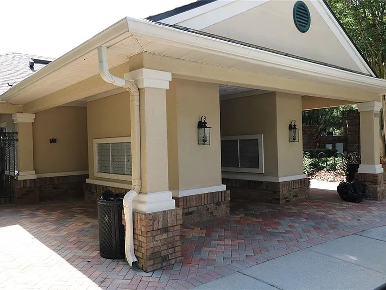 4866 Pond Ridge Dr — Photo 8
