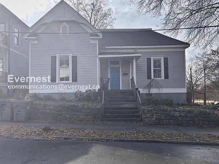 225 Woodward Ave SE — Photo 1