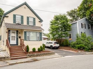 25 Morton St, Lowell, MA 01852