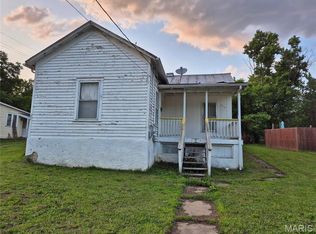 614 W Saint Louis St, De Soto, MO 63020
