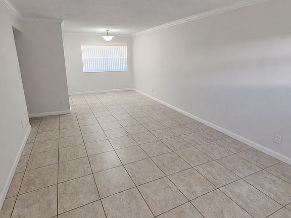 2nd image of 3500 Polk St #5