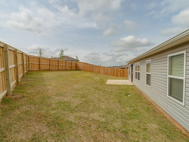 529 Woodcreek Loop — Photo 18
