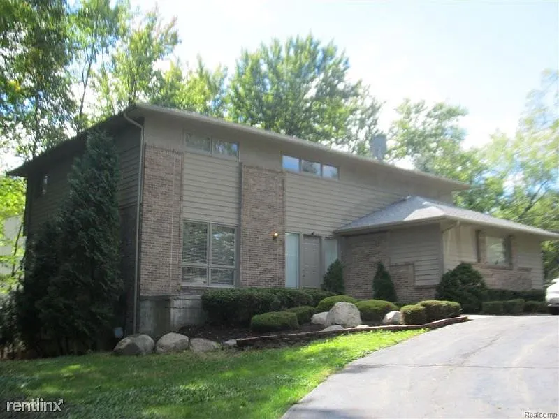 4533 Borland St photo 1